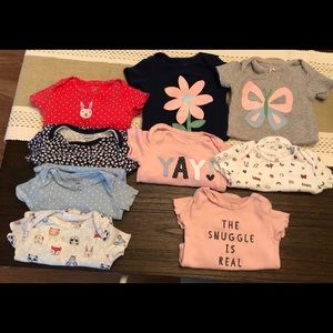 9 EUC short sleeve onesies size 12-18 mo